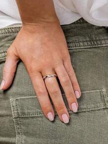 rakol 1枚时尚立方氧化锆银色扭曲简约细戒指，女士款 - 銀色 - 查看 4