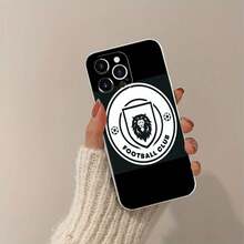 Un emblema llamativo con un león feroz y motivos futbolísticos para los amantes del deporte. Compatible con fundas para teléfonos ,  17,  16 Pro Max,  15 Pro Max,  13 y  12. Fabricado en TPU para una protección total contra golpes y caídas. El regalo perfecto para aficionados al fútbol, compañeros de equipo y para celebrar en familia. - Negro - Ver 4