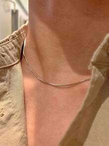 1 Pieza Collar de Cadena de Serpiente Octagonal Minimalista de Acero Inoxidable Plateado para Hombre - Cadena Delgada Facetada de Espiga de 2 mm para Uso Diario, Estilo Callejero y Looks Superpuestos - Cadena de serpiente octogonal - Ver 2