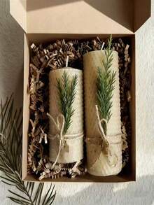 2 件套圣诞限量版蜂蜡蜡烛 - 含蜂蜜和蜂胶香味 - 手工制作 - 白色蜡烛配绿色装饰，适合圣诞礼物、平安夜、冬季节日派对、新年、卧室、餐桌装饰，适合感恩节、圣诞节、生日和婚礼、降临节等特殊场合