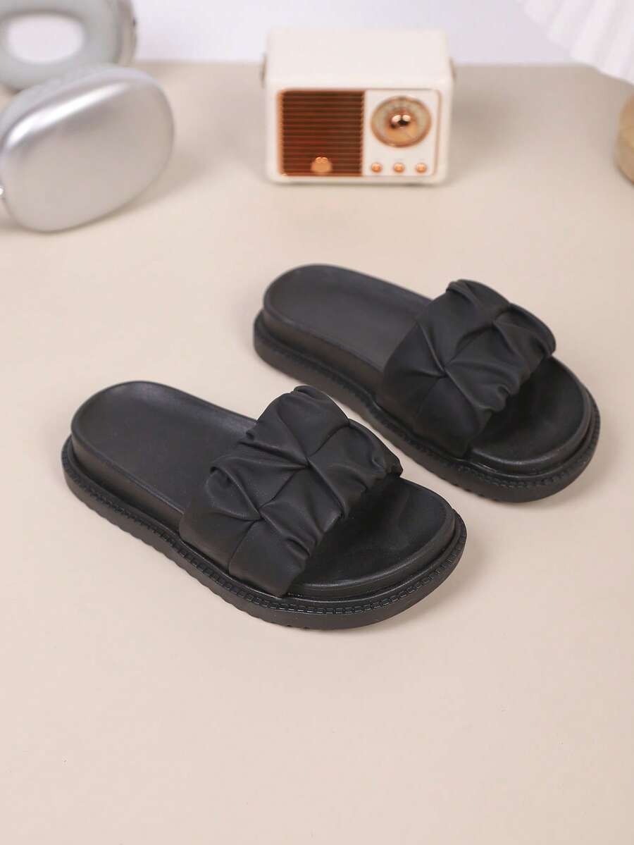 Children's Fashion Slippers, New Summer Thick Bottom Pleated Design Stylish, Comfortable Flat Slippers - Black - View 1