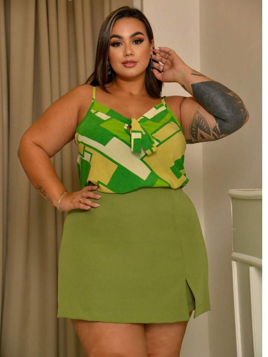 Tailored Short Skirt With Elastic Waistband, Plus Size - Olive Green - View 1