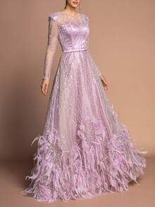 Faeriesty 奢华圆领长袖A字型晚礼服，饰以精致串珠和羽毛纹理细节 | 飘逸的正式礼服，腰部收紧设计 | 完美适用于红毯活动、黑领结晚宴、奢华婚礼、颁奖典礼和高端时装秀 - 淡紫色 - 查看 4