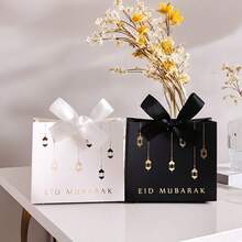 1/10pcs, Available In Black, White, And Pink. Simple And Stylish Bow-Tie Paper Bag Set, With Gold Lettering Printed On The Surface. Made Of Sturdy Paper, These Beautiful Lantern-Shaped Holiday Gift Bags Are Perfect For Festive Gift-Giving. - Multicolor - View 8