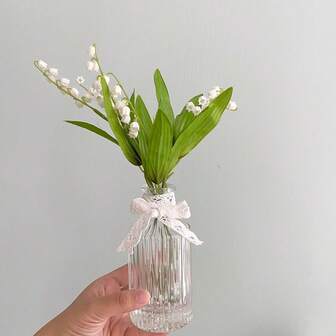 Conjunto de 2 piezas (Simulación de lirio del valle + Jarrón de vidrio), Jarrón de vidrio transparente retro, Jarrón de decoración de flores de cristal mini, Jarrón de boca pequeña corto de decoración antigua, Se puede usar para la estética rural de la mesa de boda, decoración de mesa, decoración del hogar Conjunto de flores de simulación, Decoración de boda Decoración de jarrón (Se entrega un lazo de jarrón como regalo (el estilo del lazo es aleatorio))