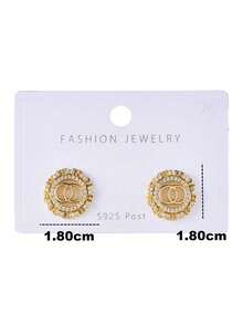 一套简约别致的925纯银镂空字母花卉图案白色徽章耳钉，优雅女士日常佩戴饰品 - 白鋯OO字母花紋徽章耳釘 - 查看 5