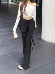 ملابس علوية قصيرة للنساء بياقة غير متماثلة، تفاصيل ملتوية، أكمام طويلة - أبيض - مشاهدة 7