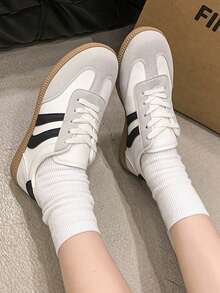 أحذية رياضية كاجوال للنساء، أحذية رياضية للطالبات بطراز ألماني قديم موديل 2025 - أبيض - مشاهدة 6