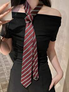 一条亮红色手工领带，女士时尚发带，JK制服领带，条纹长款修身设计，适合休闲、周末郊游、约会、校园、街拍等场合，时尚多功能配饰，也可用于圣诞装饰