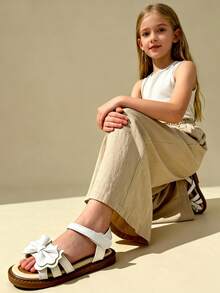 2024 Summer New Girls Princess Style Sweet 3D Bow Hook And Loop Sandals, White Faux Leather Soft Bottom Open Toe Sandals, Essential For Daily Wear, Campus, Party, Summer Outings, Popular Trending Girls Sandals, Fashionable Design Children Princess Sandals, Soft Bottom Non-Abrasive, Ideal Holiday Gift - Beige - View 7