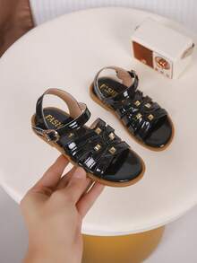A Pair Of Girls' Sandals New Bow Princess Shoes Elastic Band Design Soft-Soled Casual Girls' Beach Shoes In Summer.
