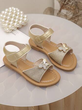Hot Selling! New Girls' Golden Glitter Sandals With Exposed Toe Hook And Loop Strap Design, 3D Butterfly Decor, Children's Soft Bottom Non-Slip Sandals, Summer Beach Vacation Princess Shoes