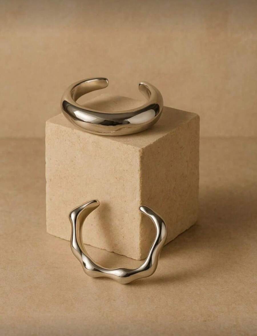 Bracelete Bicolor, acrílico,moderno, estiloso, sofisticado, minimalista, charmoso, ideal, kit com 2 pulseiras, prata, dourado, geométrico, luxuoso, leve, confortável, firme, acessórios, feminino, jóias, dia a dia, prático, inverno, use por cima de mangas longas. - Prata - Visão 1