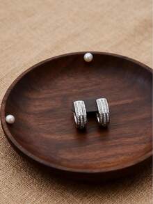 arete de aro dobles chapados en oro de 14 quilates para mujer, detalles de diamante, postes de plata 925 hipoalergénicos - Plateado - Ver 1