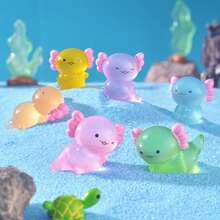 6 Stücke Mini Axolotl Resin Figuren, leuchtende Mini Axolotl Resin Figuren, kleine Tiermodelle, die im Dunkeln leuchten, kleine Tiere für Handwerk, Landschaft, Garten, Heimdekoration (zufällige Farbe)