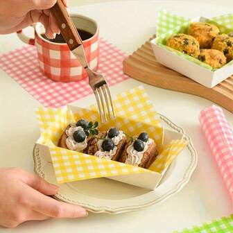 100张不粘烘焙纸 - 柔和色彩（紫色、橙色、绿色、粉色、格子图案） - 适用于纸杯蛋糕、饼干、三明治、午餐盒、面包衬垫 - 厨房烘焙用品 - 易于清洁，烘焙配件，食品包装，烹饪装饰，网格纸，三明治包装纸，时尚食品包装纸，防油纸，蛋糕装饰纸，餐食准备用品