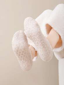 1/3双随机颜色女士船袜，毛绒内里，硅胶防滑底，舒适百搭，适合睡眠、户外、聚会、上学等场合，柔软透气。 - 彩色 - 查看 6