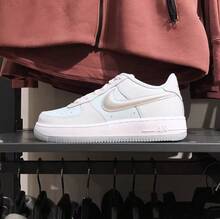Nike Zapatos deportivos casuales tipo Air Force 1 retro para niños grandes