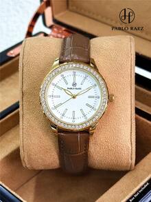 Pablo Raez 1pc 18K Gold Ladies Watches Stainless Steel Jewelry Vintage Accessories Charming Women Wristwatch Luxury Crystal Dress Watch Original Non Tarnish Golden Color Elegant Brand New AAA Design Quartz Watch For Lady Fahionable White Face With Rhinestone Display High Quality Woman Popular Wristwatch 50M Waterproof Soft - one-size - View 13