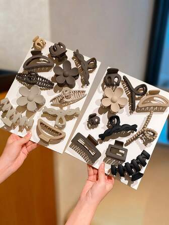 11/10件套多色发夹套装 - 多种款式（花卉、几何、编织图案等），简约时尚设计，包含大小发夹，适合通勤、约会、休闲装扮，提供安全百搭的发型解决方案，是打造简约复古造型的实用配饰套装，冬季发夹