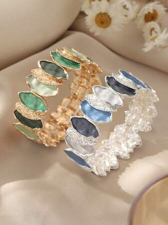 ファッショナブルなボヘミアンミニマリストエナメル幾何学模様の亜鉛合金弾性ブレスレット1個。女性の日常、舞踏会、パーティー、休暇、音楽フェスティバル、バレンタインデー、カーニバルジュエリーアクセサリーギフトに最適。