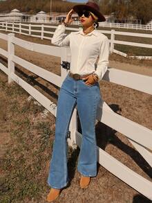 Women's Embroidered & Rhinestone Decorated Elegant Bootcut Jeans