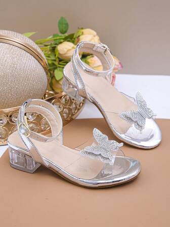 1 par flickor glänsande strass transparent läder rund tå låg klack justerbar spänne dans-/prinsessandaler, lämpliga för banketter, evenemang, föreställningar på sommaren