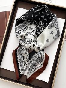 Four-square Cashew Flower