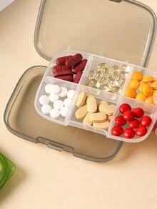 1个旅行药盒，便携式药盒，带硅胶提手，防潮口袋药盒，适用于办公室、旅行、健身房（随机橙色/黄色）