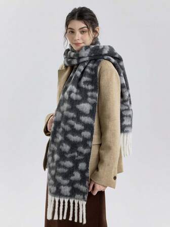 1pc Women's Retro Fashionable Long Leopard Print Scarf, Wool Blend, Warm Accessory With Tassels, Suitable For Couples Outdoor Activities, Travel, Skiing In Autumn/Winter