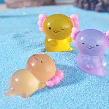 6 Stücke Mini Axolotl Resin Figuren, leuchtende Mini Axolotl Resin Figuren, kleine Tiermodelle, die im Dunkeln leuchten, kleine Tiere für Handwerk, Landschaft, Garten, Heimdekoration (zufällige Farbe)