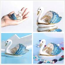 Joyero de metal pintado a mano, diseño de cisne, diseño de alas azules - 1 - Ver 3