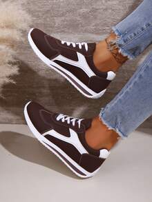 Women's Lightweight Round Toe Lace-Up Flat Casual Sneakers - Coffee Brown - View 3