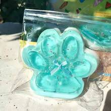 1个超大号柔软TPR材质猫爪挤压玩具 - 质朴纹理，儿童减压玩具，回弹缓慢，适合男孩、女孩作为生日、万圣节、圣诞节礼物 - 彩色 - 查看 32