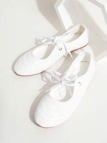 Women's Casual Lace-Up Soft Flat Shoes, Embroidered Design Metallic Silver Leather Round Toe Ballet Flats, Suitable For Summer Vacation, Summer Promotion, Back To School, Student Uniform, Christmas, Autumn, New Year - White - View 3