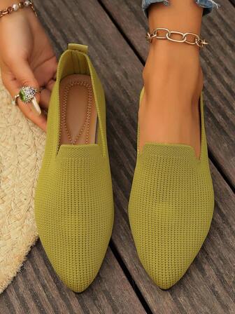 夏季新款欧美加大码尖头平底女鞋，低鞋面运动纯色休闲鞋，适合妈妈和孕妇穿着