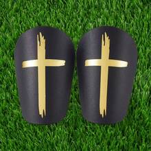 1 Pair Mini Size Football Shin Guards, Thick Impact Resistant Leg Pads, Comfortable & Lightweight, Durable Criss-Cross Design, Suitable For Training And Matches, Golden Cross Pattern - Golden Cross - View 10