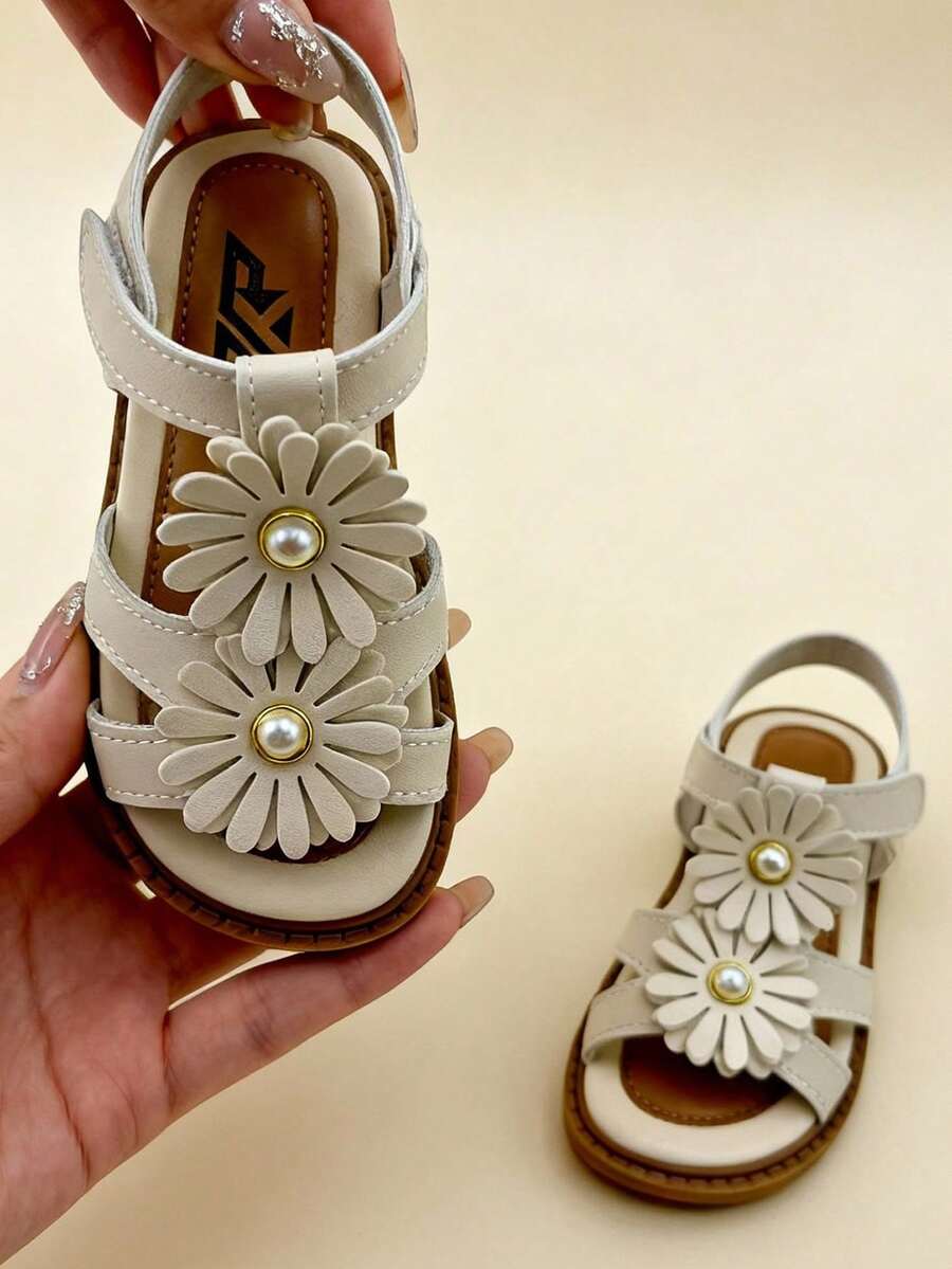 2024夏季新款女童公主风甜美3D雏菊珍珠魔术贴凉鞋，米色仿皮软底露趾凉鞋，日常穿着、校园、派对、海滩度假必备，流行女童凉鞋，时尚设计儿童公主凉鞋，软底不磨脚，理想的节日礼物 - 米色 - 查看 1