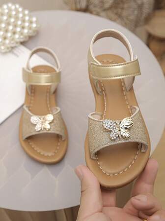 Hot Selling! New Girls' Golden Glitter Sandals With Exposed Toe Hook And Loop Strap Design, 3D Butterfly Decor, Children's Soft Bottom Non-Slip Sandals, Summer Beach Vacation Princess Shoes