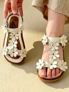 2024 Summer New Girls Princess Style Sweet 3D Floral Hook And Loop Sandals, White Faux Leather Open Toe Soft Bottom Sandals, Essential For Daily Wear, Campus, Party, Beach Vacation, Popular Trending Children Princess Sandals, Fashion Design Kids Sandals, Soft Bottom Won't Rub Feet, Ideal Holiday Gift - 米色 - 查看 9