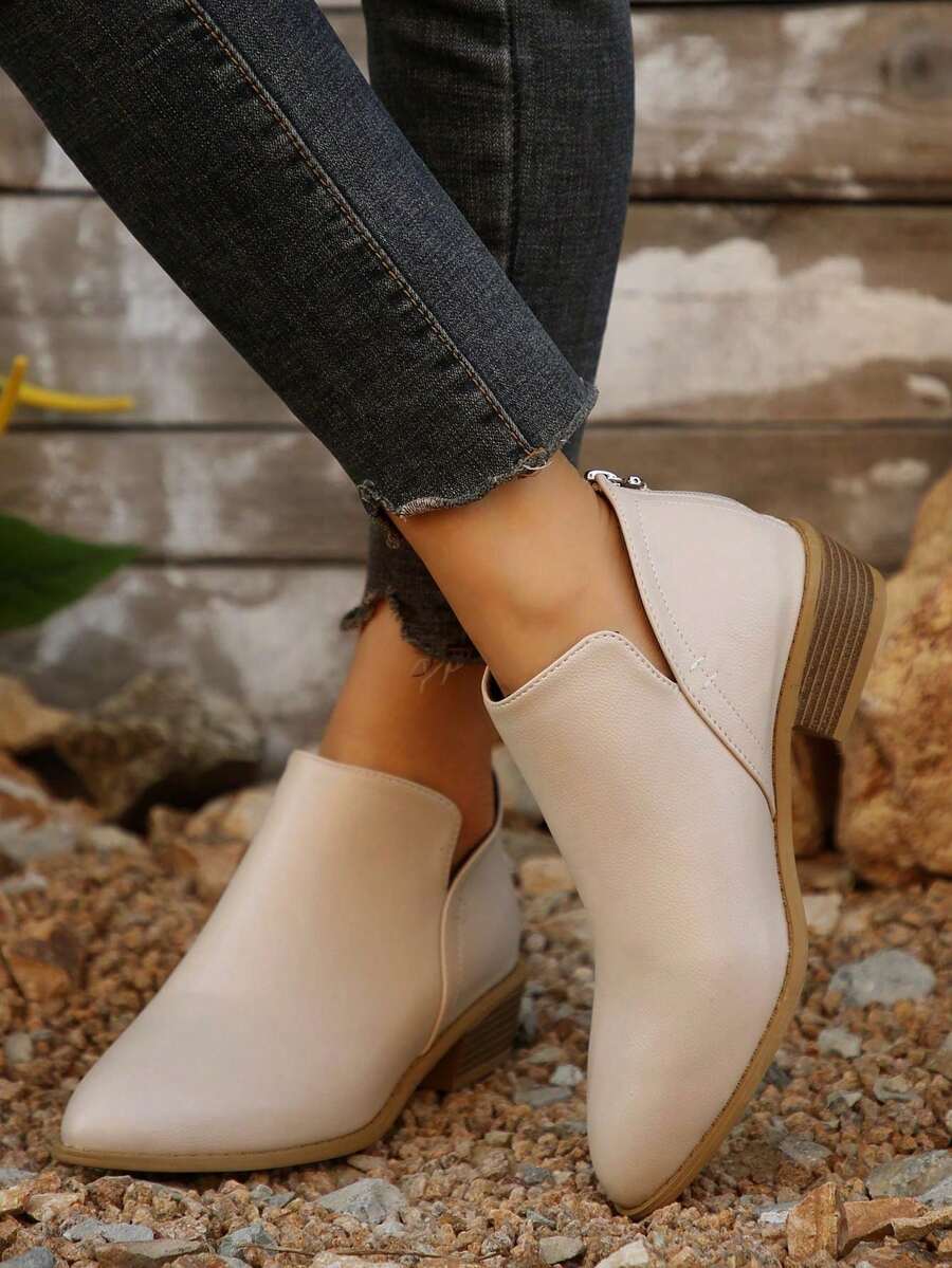 秋冬女士时尚切尔西靴，棕色皮革鞋面，舒适修身西部靴，后拉链设计，多色透气镂空款式