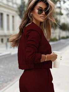 Bộ đồ nữ thanh lịch, giản dị, màu trơn gồm áo khoác cổ bẻ cài nút và quần dài có túi, thích hợp cho công sở, đi làm và mặc hàng ngày, tay dài, mùa xuân. - Màu Đỏ Sâu - Xem 7