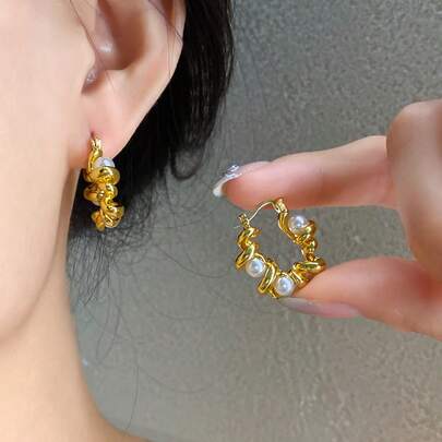 زوج من أقراط الحلقة المجدولة المزيفة الفاخرة، تصميم معدني، مناسبة للارتداء اليومي للنساء