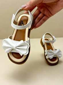 2024 Summer New Girls Princess Style Sweet 3D Bow Hook And Loop Sandals, White Faux Leather Soft Bottom Open Toe Sandals, Essential For Daily Wear, Campus, Party, Summer Outings, Popular Trending Girls Sandals, Fashionable Design Children Princess Sandals, Soft Bottom Non-Abrasive, Ideal Holiday Gift - Beige - View 8
