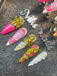 10片装纤细高跟韩版金色3D装饰镀铬Y2K全覆盖假指甲套装，表达你的爱意；玫瑰红法式尖头白色扎染欧式朋克可爱女孩波西米亚公主风装饰音乐节北欧全覆盖贴片美甲套装；手绘花朵和几何图案；配备钢珠设计，适合女孩；附赠1个迷你指甲锉和1个双面胶标签。 - 玫紅色 - 查看 3