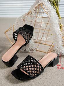 Sandali con tacco alto aperti e traforati, neri, traspiranti. Sandali con tacco chunky minimalisti e versatili per donna, adatti per outfit primaverili ed estivi - nero - Visualizzare 6