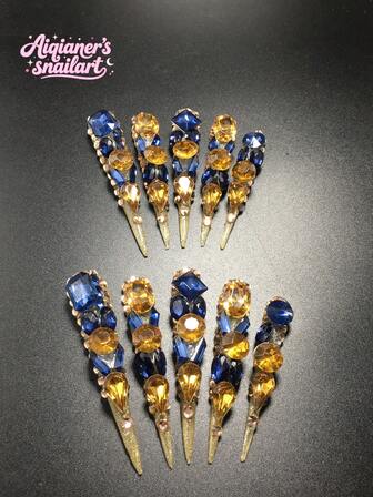 Each Set Consists Of 10 Pieces Of Handmade Acrylic Nail Plates For Y2K High Heels, With French Design And Full Diamond Decoration, Available In Gold And Nude Colors. 3 Sizes To Fit, Suitable For Parties, Dances, And Daily Wear, Comes With A Nail Kit, Making It An Ideal Press On Nails Gift For Ladies And Girls.