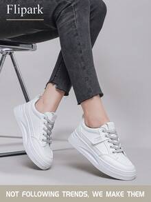 Flipark 1 Paio Di Scarpe Sportive Casual E Bianche, Versatili E Leggere, Adatte Per Gli Studenti Da Indossare All'Esterno., 1 Paio Di Scarpe Sportive Alla Moda E Casual Bianche, Leggere, Adatte Per Studenti, Di Taglia Piccola Adatte Per Donne Minute - Bianco - Visualizzare 2