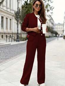 Bộ đồ nữ thanh lịch, giản dị, màu trơn gồm áo khoác cổ bẻ cài nút và quần dài có túi, thích hợp cho công sở, đi làm và mặc hàng ngày, tay dài, mùa xuân. - Màu Đỏ Sâu - Xem 4