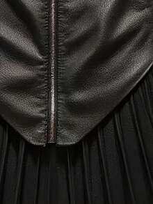 女士黑色仿皮褶裥迷你裙，前拉链，无弹力面料 - 黑色 - 查看 5